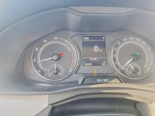 SKODA RAPID 2022. Легковой автомобиль SKODA RAPID VIN: XW8AC6NH4NK116864, 2022 г.в. (в залоге у ПАО "Сбербанк"). Требуется проведение сервиса, замены элемента питания в ключе, функция аварийного вызова работает с ограничениями.
