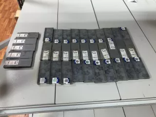 35 пластиковых коробок серого цвета, в каждой по 4 металлических изделия в виде звезды - всего 140 шт., резцов. На каждой коробке имеется маркировка "benr INSPECTED PENTA 34N200PB020 Made in Israel". Местонахождение: лот № 1 - Самарская обл., г. Самара, ул. Юзовская, д.1.лот № 1 - реализуется в…