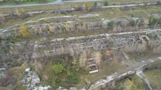 Сооружение производственного назначения, общей площадью 1557,3 кв.м по адресу: Российская Федерация, Иркутская область, городской округ город Братск, город Братск, жилой район Гидростроитель, улица Радищева, здание 9 сооружение 2, кадастровый номер 38:34:033301:211. Количество этажей: 1.