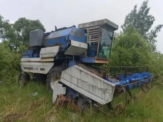 Комбайн зерноуборочный Енисей 1200НМ, 2005 года выпуска, государственный номер 4565ЕВ60, заводской номер 193791, проверить рабочее состояние не удалось. Местонахождение: Псковская обл., Дновский р-н, д. Гаврово. Основание для реализации на торгах - постановление судебного пристава-исполнителя о…