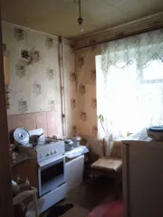 1/2 доли в праве на жилое помещение, площадь: 30,3 кв.м., адрес (местонахождение): Тамбовская область, городской округ город Уварово, город Уварово, микрорайон 1, дом 14, квартира 1, кадастровый номер: 68:30:0004007:1152