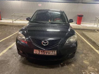 Автомобиль марки MAZDA модель 3, 2006 г.в. VIN номер JMZBK14Z271506341. Является предметом залога по требованиям ПАО «Совкомбанк». Разбита левая противотуманная фара, трещина на лобовом стекле, коррозия по правой стороне нижней части дверей, стучит правая задняя стойка.