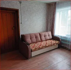 1/6 доля жилого дома 46,4 м² и земельного участка 2302 м². Жилой дом, кадастровый номер: 73:04:011601:205. Земельный участок, кадастровый номер: 73:04:011603:2, категория земель: земли населенных пунктов, вид разрешенного использования: для ведения личного подсобного хозяйства.