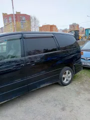 Toyota Estima, 2001 г.в., черный. VIN отсутствует, ПТС 25 УА 428618, госномер У343МС55. Двигатель: бензиновый, модель 2AZ 0554367, мощность 160 л.с. (120 кВт), объем 2362 см³. Кузов ACR30-0136199, экологический класс 3. Максимальная масса 2025 кг, масса без нагрузки 1640 кг. Произведено в Японии…