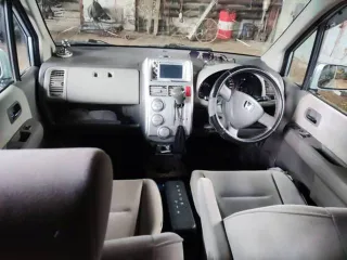 Honda Mobilio 2004 года, 90 л.с., пробег 305000 км. Цвет голубой. VIN отсутствует, ПТС 65 УЕ 522629, госномер М993СМ65. Разрешенная максимальная масса 1620 кг, масса без нагрузки 1400 кг.