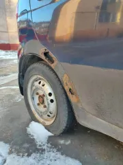 Дэу матиз, vin: xwb4a11cd8a188627, 2008 г.в. Автомобиль на ходу, не заводится. Состояние плохое, автомобиль требует больших вложений. Приемная труба двигателя сгнила и отвалилась. Пороги, двери и дно со сквозной коррозией. Обогрев заднего стекла не работает. Аккумулятор нерабочий. Шины только…