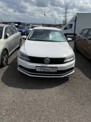 Volkswagen Jetta, 2015 года, 160 лс, 315 000 км, АКПП. Название комплектации 1.6 MPI AT. Период выпуска 2015 - 2016. Тип привода передний. Тип кузова седан. Тип трансмиссии АКПП 6. Объем двигателя, куб.см 1598. Марка кузова 162. Время разгона 0-100 км/ч, с 12.5. Максимальная скорость, км/ч 177…