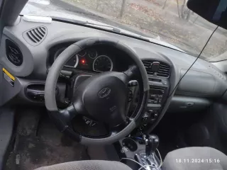 Транспортное средство: HYUNDAI SANTA FE GLS Марка, модель: HYUNDAI SANTA FE GLS Тип ТС: Легковой универсал Категория: В/М1 Год изготовления: 2004 Цвет кузова: Серебристый ПТС: 78ТУ 712649 СТС: 99 43 556907 VIN: KM8SC73D75U908500 Регистрационный знак: Р575ВУ199