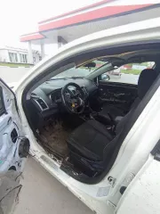Citroen C-Crosser, 2012, VIN: Z8TVUAFZCCM971724, белый. Автомобиль после ДТП, может иметь скрытые дефекты. Отсутствует передняя часть: передний бампер, фары передние, решетка радиатора, передние подкрылки, замята передняя часть (элементы бампера в салоне). Передние крылья черного цвета, правые…
