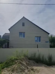 Жилой дом 269,4 кв.м, 1993 г. постройки, кадастровый номер 28:01:020493:119, назначение: жилое, этажность – 2, в том числе подземных 1, по адресу: г. Благовещенск, ул. Чигиринская, д. 14/2. Продажа объекта осуществляется одновременно с отчуждением земельного участка, общая площадь 1 210 кв.м…