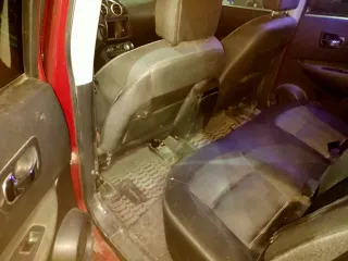 Nissan Qashqai 2011 года выпуска, VIN SJNFBNJ10U2251609.