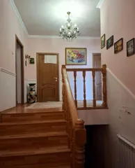 Жилой дом 223,5 кв. м и земельный участок 2040 кв. м, с. Чапаевское, КЧР. Лот включает: объект 1 — жилой дом, общей площадью 223,5 кв. м, количество этажей: 1, в т.ч. подземных 1, КН 09:02:0000000:13822; объект 2 — земельный участок, категория земель: земли населенных пунктов, ВРИ: для ведения…