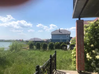 Земельный участок (земли населенных пунктов) для ведения садоводства с кадастровым номером КН: 39:05:051101:863 общей площадью 650,00 кв. м., расположенный по адресу: Калининградская область, Зеленоградский район, пос. Сокольники. Здание (жилое) с кадастровым номером КН: 39:05:051101:1580 общей…