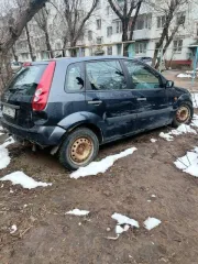 Ford Fiesta 2008 года, государственный номер Т291НВ799. VIN: WF0HXXGAJH8K57057. Тип: легковой автомобиль, категория B, цвет темно-серый. Расположен в Твери на улице Ерофеева, дом 16, квартира 81. Пробег неизвестен. ПТС 77 ТХ 429803.