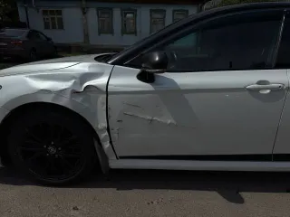 Toyota Camry 2021 года, 249 лс, 253400 км, АКПП, гос.рег.знак Н101ХХ98, VIN XW7BZ3HK60S116340, 2021г.в., мощность двиг., л.с. (кВт): 248,8 (183), цвет: белый перламутр с черной крышей.