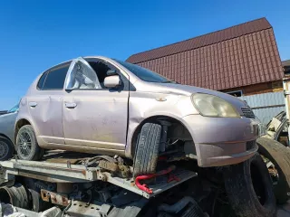 Транспортное средство Toyota Vitz, 2001 года выпуска, VIN отсутствует, модель, № двигателя ISZ 0820004, кузов №8СР10 3270771. Транспортное средство имеет повреждения, полученные в результате ДТП