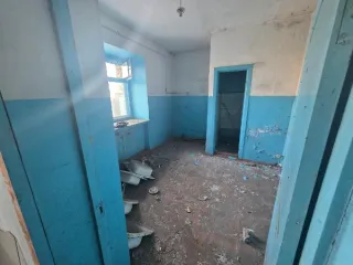 Нежилое здание, 624.2 кв.м, Забайкальский край, туберкулезное отделение (75:22:500168:35), с земельным участком (75:22:500109:413), расположенных по адресу: Забайкальский край, Читинский район, пгт. Новокручининский, ул. Заводская, д. 11а. Согласно информационного сообщения год ввода в…