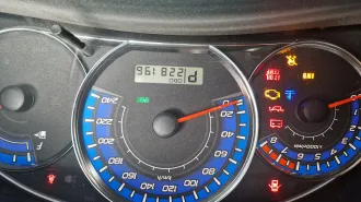 Subaru Forester 2008 года, VIN JF1SH9LL59G012158. Автомобиль после ДТП, не на ходу, двигатель не заводится. Пробег 228 196 км.