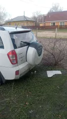 Автомобиль Chery T11FL, 2013 года выпуска, VIN LVVDB11BXDD205749, цвет белый. Автомобиль находится в залоге в ПАО Банк "ВТБ" (ИНН 7702070139, ОГРН 1027739609391).