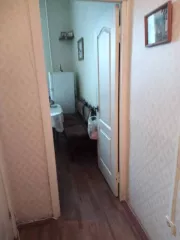 1/2 доли в общей долевой собственности на квартиру общей площадью 31,5 кв.м., находящуюся по адресу: Россия, Чувашская Республика, г. Канаш, ул. 30 лет Победы, дом 111, квартира 1, с кадастровым номером 21:04:060201:1649.