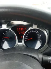 Nissan JUKE, 2013, VIN SJNFBAF15U6382957. Транспортное средство Nissan JUKE, 2013 г.в., VIN SJNFBAF15U6382957. Имущество находится в залоге у ПАО "Банк Уралсиб".