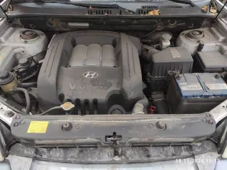 Транспортное средство: HYUNDAI SANTA FE GLS Марка, модель: HYUNDAI SANTA FE GLS Тип ТС: Легковой универсал Категория: В/М1 Год изготовления: 2004 Цвет кузова: Серебристый ПТС: 78ТУ 712649 СТС: 99 43 556907 VIN: KM8SC73D75U908500 Регистрационный знак: Р575ВУ199