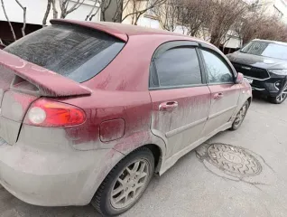 Chevrolet Lacetti 2007, VIN: KL1NF486J8K807752, гос.рег.знак В555ВМ199. Вследствие срока эксплуатации автомобиль может иметь существенные (по смыслу Закона РФ от 07.02.1992 N 2300-1 «О защите прав потребителей») недостатки.
