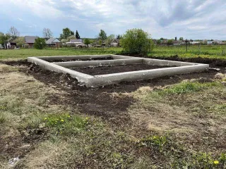 Земельный участок, общей площадью 1100 кв. м., расположенный по адресу: Республика Башкортостан, Чишминский р-н, СП Арслановский сельсовет, с. Арсланово, ул. Новая, 40Б, с кадастровым номером: 02:52:031101:582 залог в пользу ПАО "Сбербанк"