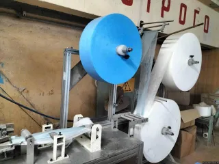 Линия по производству одноразовых медицинских масок ZY-K1, 2020 год. Модель ZY-K1 Automatics. Технические характеристики: напряжение 220 V, мощность 1.0 kW, рабочее давление 0.6 MPa, ультразвуковая частота 20 kHz, производительность 100–120 шт./мин, габаритные размеры 690035502000 мм, размер…