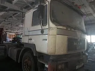 Грузовой тягач седельный МАН 1932 19.502, год выпуска 1992, Идентификационный номер (VIN): WMAF220519M125708, государственный регистрационный знак У556ВО138. Иркутская обл., Братский р-н, г.Братск, производственная база ж/р Энергетик.