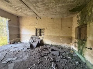 Гараж 190.5 кв.м и земельный участок 1500 кв.м, Ярославская область. Нежилое здание (здание гаража, котельной), назначение: гараж, общей площадью: 190.5 кв. м., этажность: 1, кадастровый номер: 76:03:010101:884, местоположение: Ярославская область, Брейтовский р-н, Севастьянцевский сельский округ…