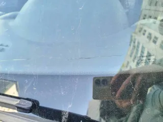 Renault Sandero, 2010 года, 103 лс, 410000 км. RENAULT SR, VIN: X7LBSRBYAAH313165. Периодически пинается коробка передач при переключении на 1ую, с 1 на 2ую скорости - нужна диагностика коробки. Задний бампер перекрашен (треснула краска от небольшого удара), сейчас опять краска треснула. Заменены…