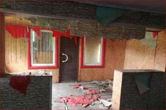 Нежилое здание 43 кв.м и земельный участок 250 кв.м в Костромской области, Мантуровский район, город Мантурово, улица Победы. Здание кафе-бара "Теремок". Кадастровый номер здания: 44:28:030207:66. Кадастровый номер земельного участка: 44:28:030231:86. Категория земель: земли населенных пунктов…