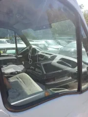 Renault Master 2000 автомобиль марки Renault модель Master, 2000 года выпуска, регистрационный номер Польши LUB67773, VIN VF1FDACD522418883, цвет белый. Имущество продается в том виде, в каком оно есть, в случае продажи возврату/обмену не подлежит. За скрытые дефекты имущества продавец…