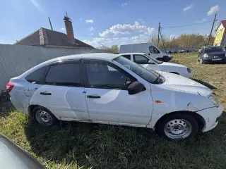Mitsubishi Mirage, 2000 легковой автомобиль, г/н С498КК96, VIN CJ2A0400519, объем двигателя: информация отсутствует, год выпуска: 2000, коробка передач: нет информации, привод: нет информации, мощность двигателя: нет информации, экологический класс: нет информации, марка: Mitsubishi, модель: Mirage.
