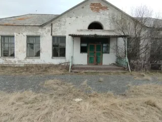 Нежилое здание 454,5 кв. м с земельным участком 5551 кв. м, Курганская область, кадастровый номер: 45:02:011101:447, назначение: нежилое, площадь: 454,5 кв. м, этажность: 1, в том числе подземных 0, одновременно с земельным участком площадью 5551 кв. м с кадастровым номером 45:02:011101:841 из…