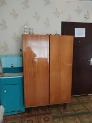 Здание администрации 257.7 кв.м и земельный участок 1104 кв.м. Вологодская область, Кичменгско-Городецкий муниципальный район, сельское поселение Городецкое, с. Сараево, ул. Центральная, д. 25. Кадастровый номер здания: 35:17:0201025:83, земельного участка: 35:17:0201025:69. Состояние…