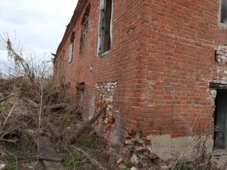 Дом жилой усадьбы Кондюрина, 373,9 кв.м, г. Шадринск, Курганская область. Объект культурного наследия регионального значения «Дом жилой» по адресу: Курганская область, г. Шадринск, ул. Михайловская, д. 55а. Здание с кадастровым номером 45:26:070623:44 в составе помещений №№ 1, 2, 4, 5, 6, 8, 9, 10…