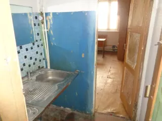 Диспетчерский пункт площадью 27,4 кв.м. (этаж № 1), расположенный по адресу: Брянская область, г. Брянск, ул. Металлистов, д. 20, кадастровый номер 32:28:0014921:422. Общие сведения об ограничениях и обременениях: нет. Год ввода в эксплуатацию: 1997.