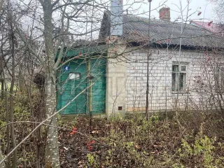 Квартира 44,6 кв.м. и земельный участок 1120 кв.м. в Курской области. 1. Квартира, площадь: 44,6 кв.м., назначение: жилое, этаж: 1, адрес (местонахождение): Курская область, Золотухинский район, п. Золотухино, пер. Лесной, д. 4, кв. 1, кадастровый номер: 46:07:010101:1241. Краткое описание объекта…