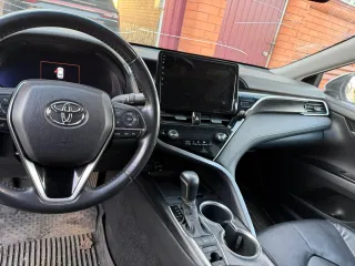 Toyota Camry 2022 года выпуска, VIN: LVGBC74K1NG615995