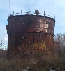 Мазутная емкость 250 куб.м в количестве 1 штука, бывшая в эксплуатации. Адрес: Ивановская область, г. Кинешма, ул. Красноветкинская, д. 8Б.