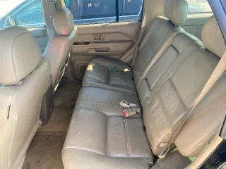 Nissan Pathfinder 2001 года, универсал, черный цвет, VIN JN8DR09Y91W610630.