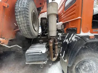 Грузовой самосвал КАМАЗ-5511, 1985 года, двигатель № 74010-12109, шасси (рама) № 204042, цвет оранжевый, ГРЗ У300УХ28.