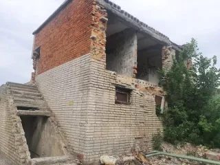 Здание 165 кв.м и земельный участок 390 кв.м, Курганская область, кадастровый номер: 45:25:060608:627, площадь: 165,0 кв.м., земельный участок, категория земель: земли населенных пунктов, виды разрешенного использования: деловое управление, кадастровый номер: 45:25:060606:337, площадь: 390,0 кв.м…