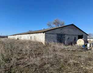 Здание кадастровый номер 26:09:020817:14, площадь 702.80 кв. м по адресу Ставропольский край, Туркменский район, село Камбулат, площадь Свободы № 57
