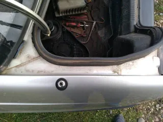 Daewoo Nexia 2005 года, 85 л.с., пробег 450000 км. VIN: XWB3D31UD5A030564, седан, серебристый цвет, механическая коробка передач. Имеет внешние повреждения: потертости, царапины, вмятины, очаги коррозии на кузове, трещины и сколы стекол. Со слов должника, двигатель неисправен. По данным ГИБДД…