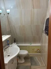 Дом 189,9 кв.м и земельный участок 1492+/-27 кв.м в Кемеровской обл. Жилой дом, расположенный по адресу: Кемеровская область, Елыкаевское сельское поселение, деревня Жургавань, ул. Центральная, 51ж, имеющий общую площадь 189.9 кв.м, (кадастровый номер объекта недвижимости 42:04:0211016:331)…