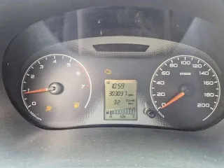 Lada Granta 2012 года, 87 лс, 303037 км транспортное средство ВАЗ (LADA) Granta, 2012 года выпуска, VIN: XTA219000C0081079.