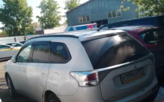 Mitsubishi Outlander 2014 Легковой автомобиль Mitsubishi Outlander, 2014 года выпуска, VIN Z8TXTGF2WDM042501.